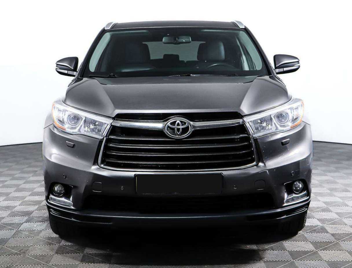 Toyota Highlander с пробегом — 2014 год. Фото: #1