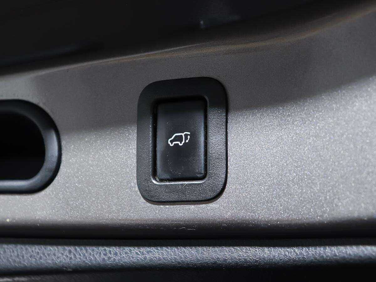 Toyota Highlander с пробегом — 2014 год. Фото: #17