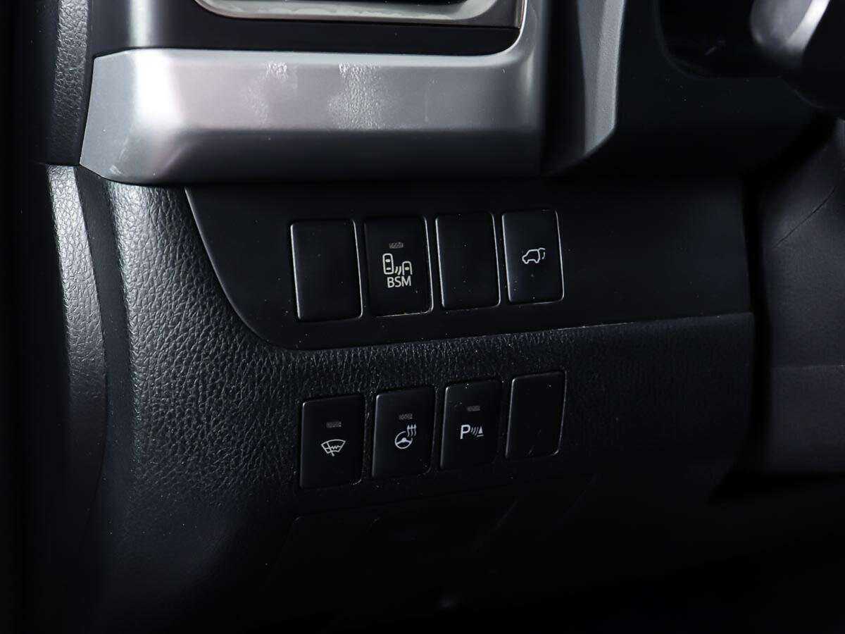 Toyota Highlander с пробегом — 2014 год. Фото: #19