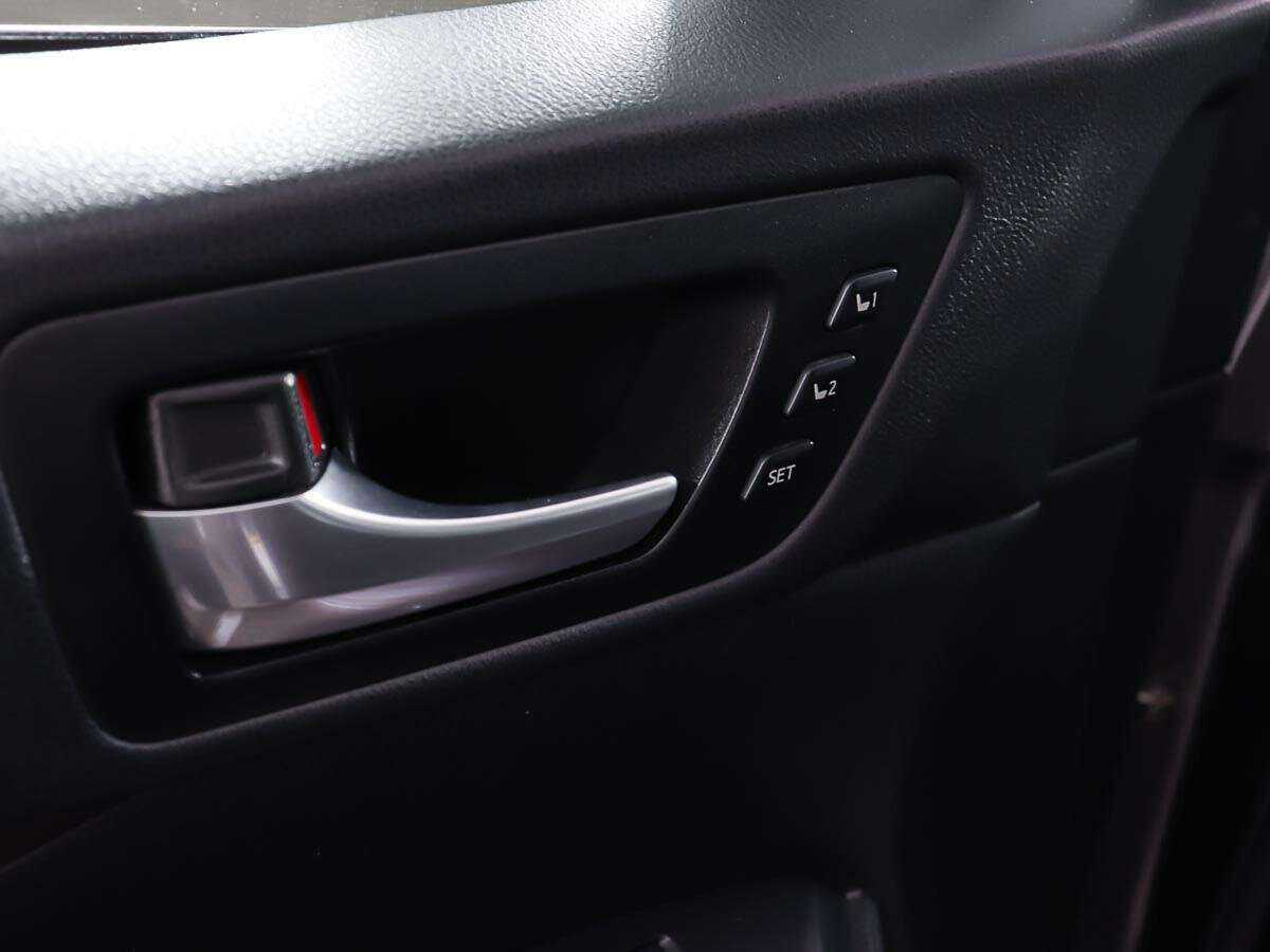 Toyota Highlander с пробегом — 2014 год. Фото: #20