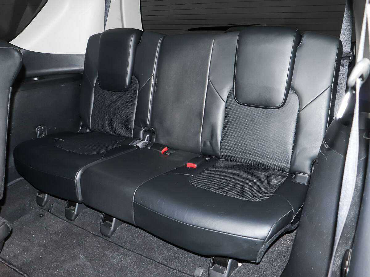 Infiniti QX80 с пробегом — 2014 год. Фото: #9