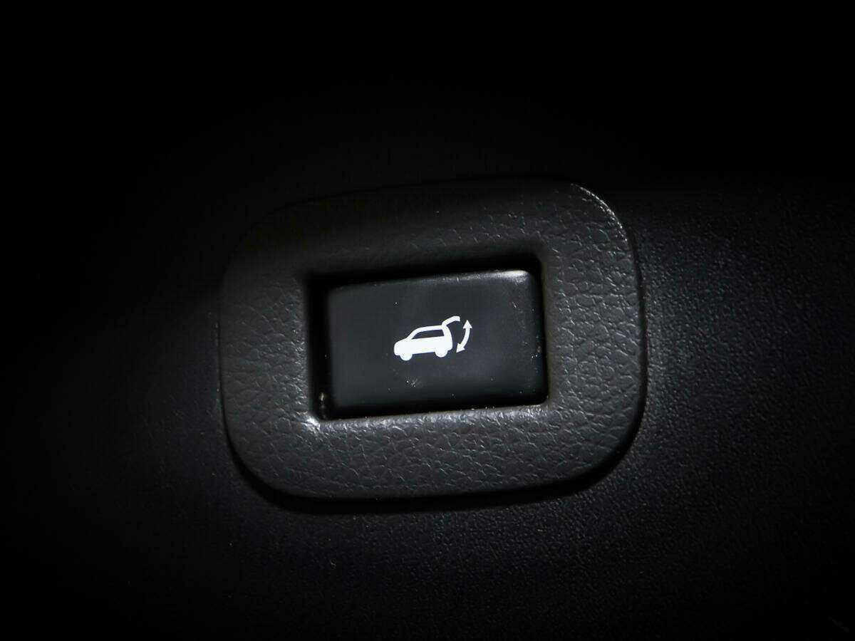 Infiniti QX80 с пробегом — 2014 год. Фото: #15