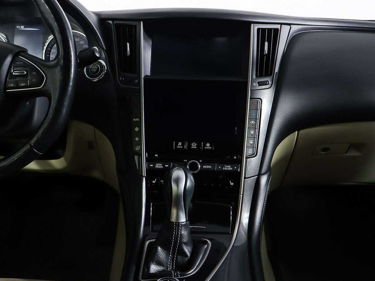 Infiniti Q50 с пробегом — 2014 год. Фото: #11