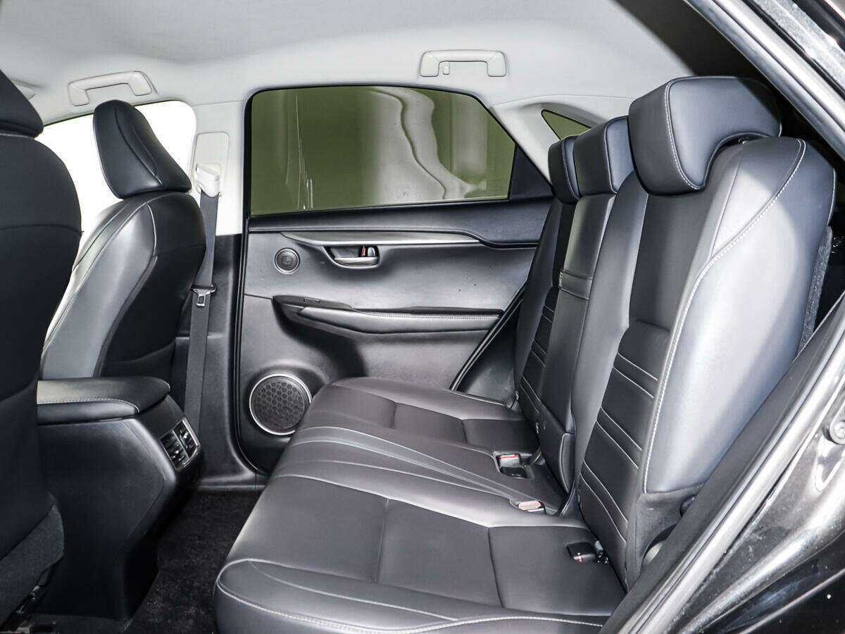 Lexus NX с пробегом — 2015 год. Фото: #9