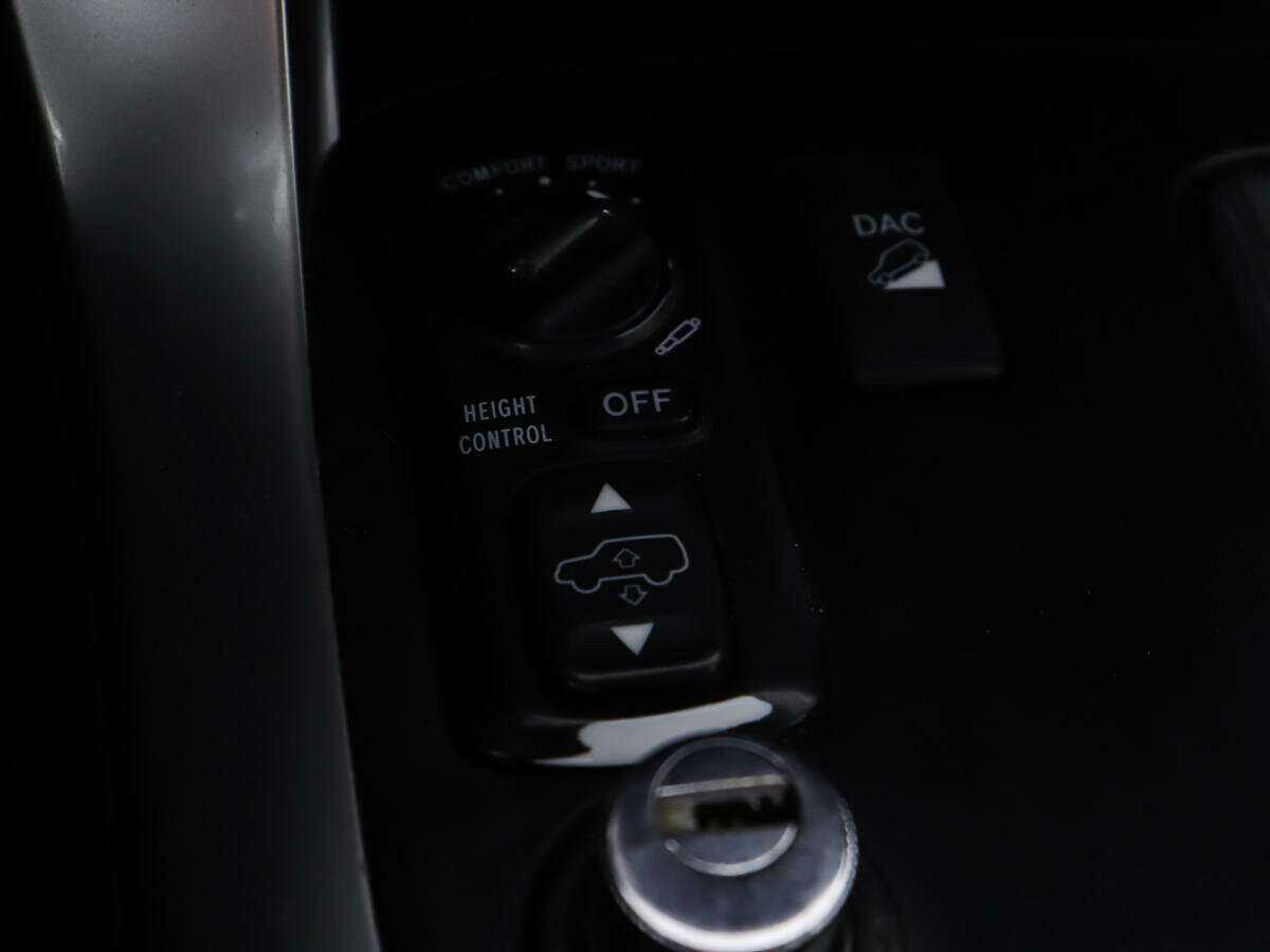 Toyota Land Cruiser Prado с пробегом — 2006 год. Фото: #13