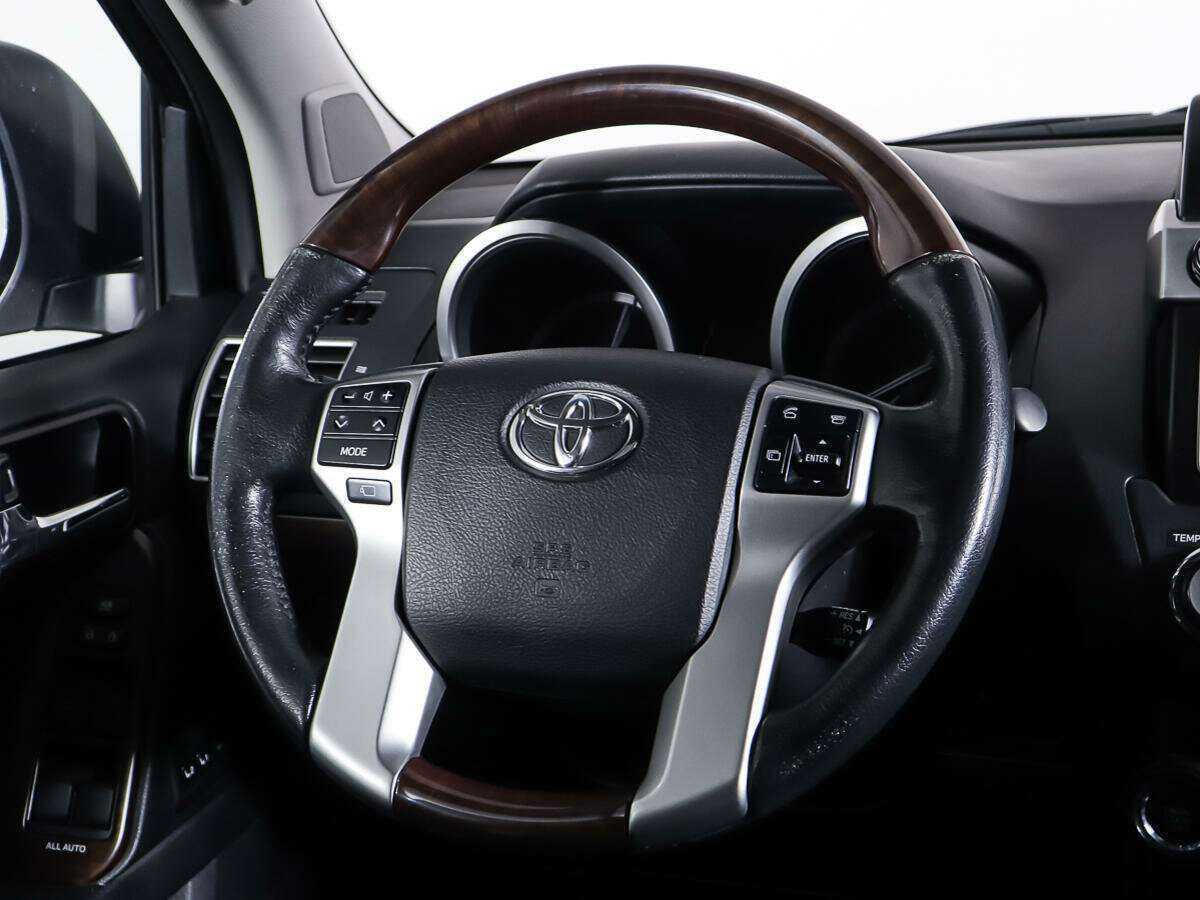 Toyota Land Cruiser Prado с пробегом — 2014 год. Фото: #14
