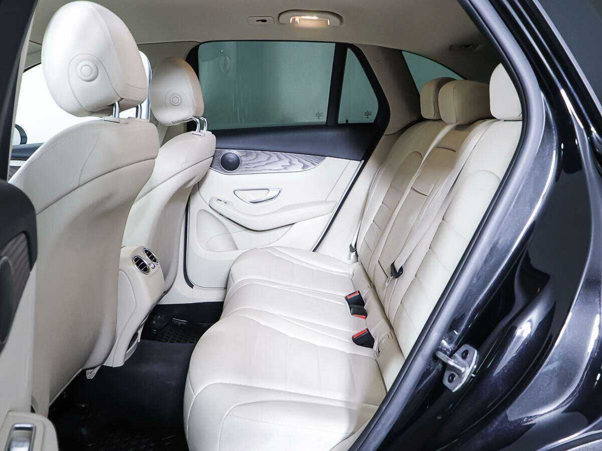 Mercedes-Benz GLC с пробегом — 2021 год. Фото: #9