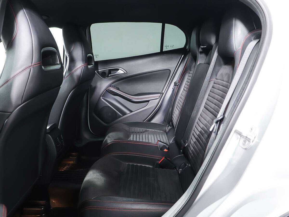 Mercedes-Benz GLA с пробегом — 2015 год. Фото: #9