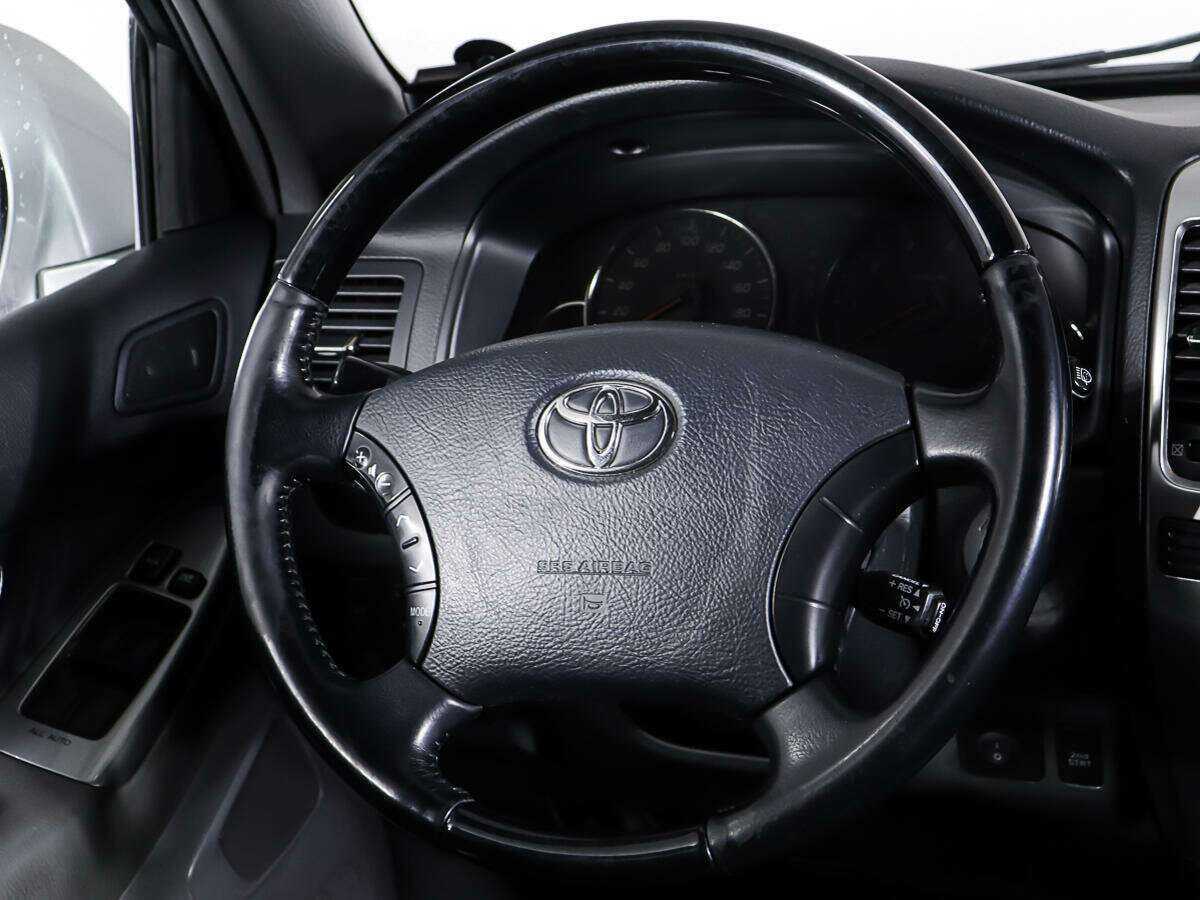 Toyota Land Cruiser Prado с пробегом — 2008 год. Фото: #15