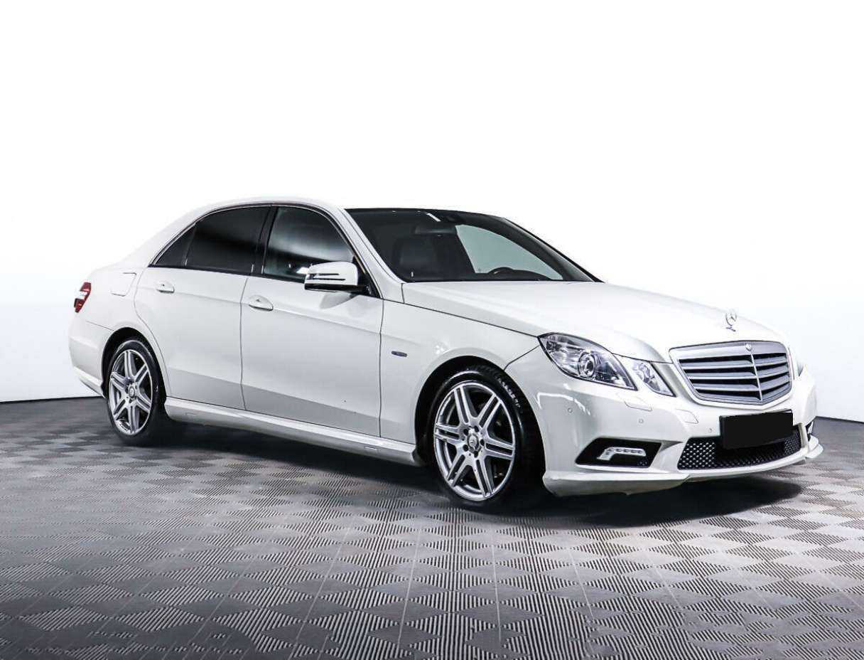 Mercedes-Benz E-Класс с пробегом — 2010 год. Фото: #2