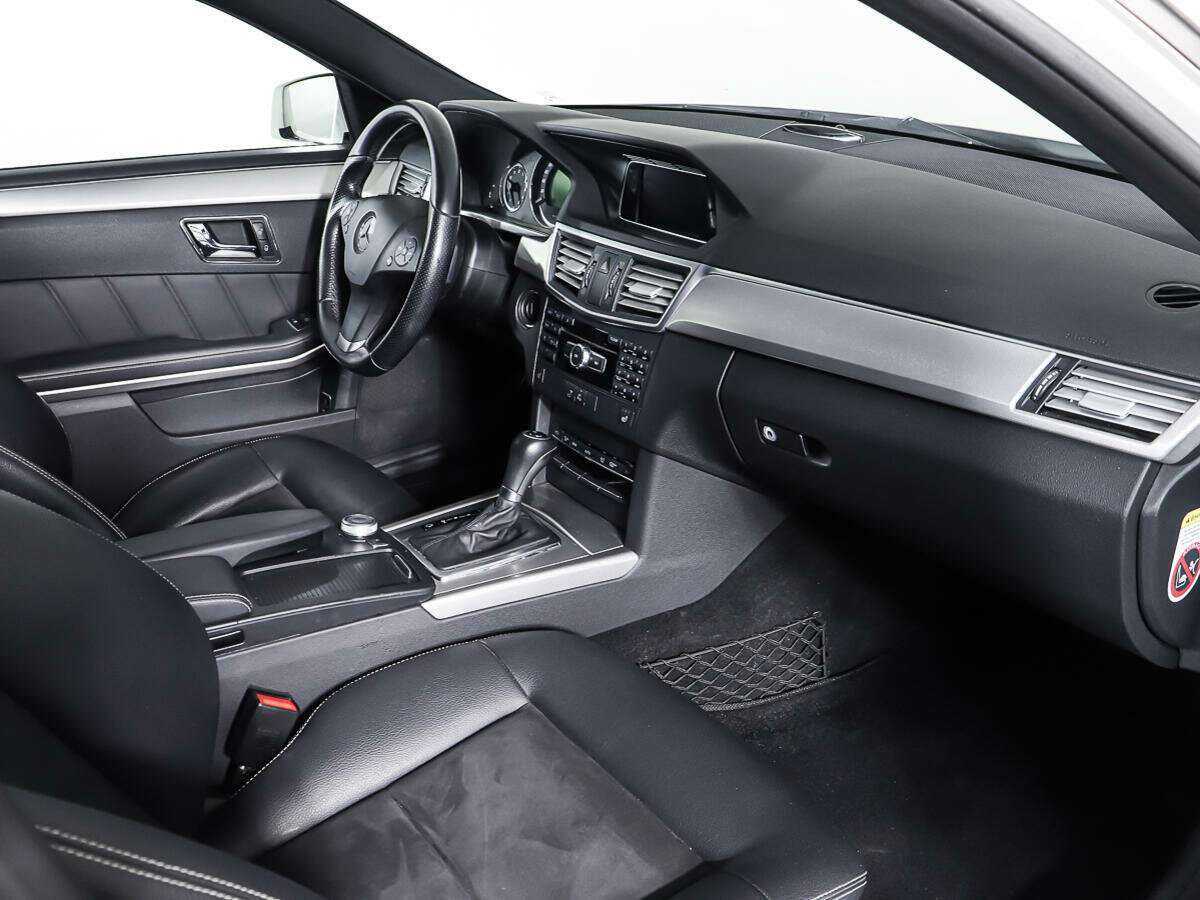 Mercedes-Benz E-Класс с пробегом — 2010 год. Фото: #8