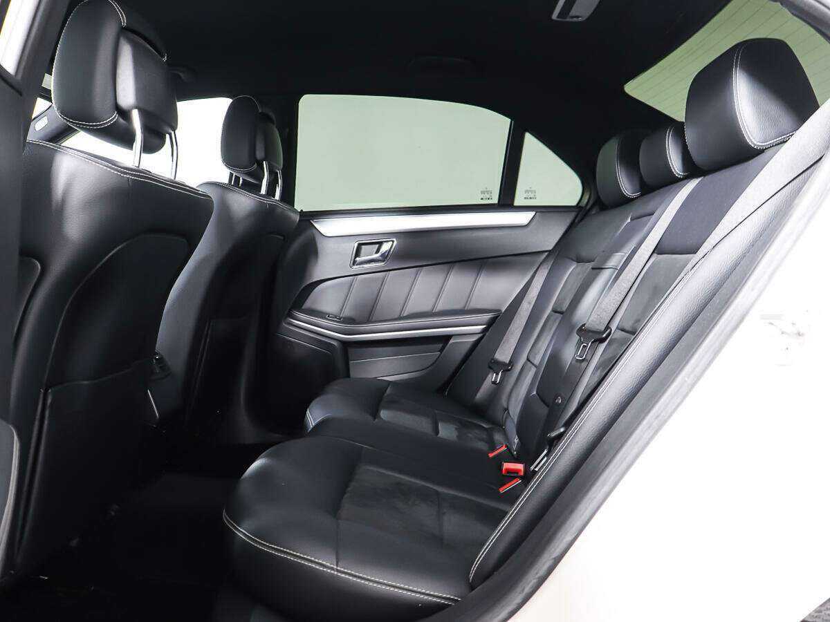 Mercedes-Benz E-Класс с пробегом — 2010 год. Фото: #9