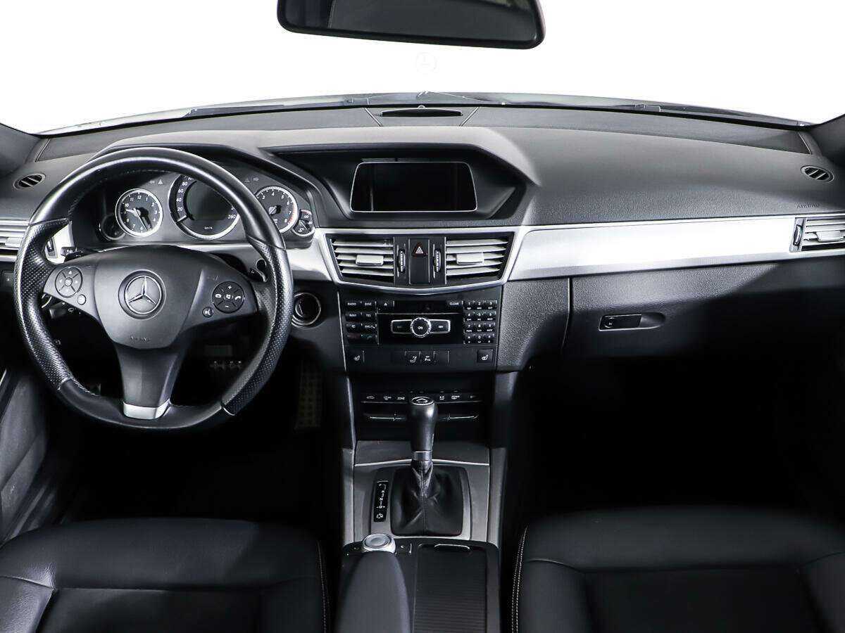 Mercedes-Benz E-Класс с пробегом — 2010 год. Фото: #10