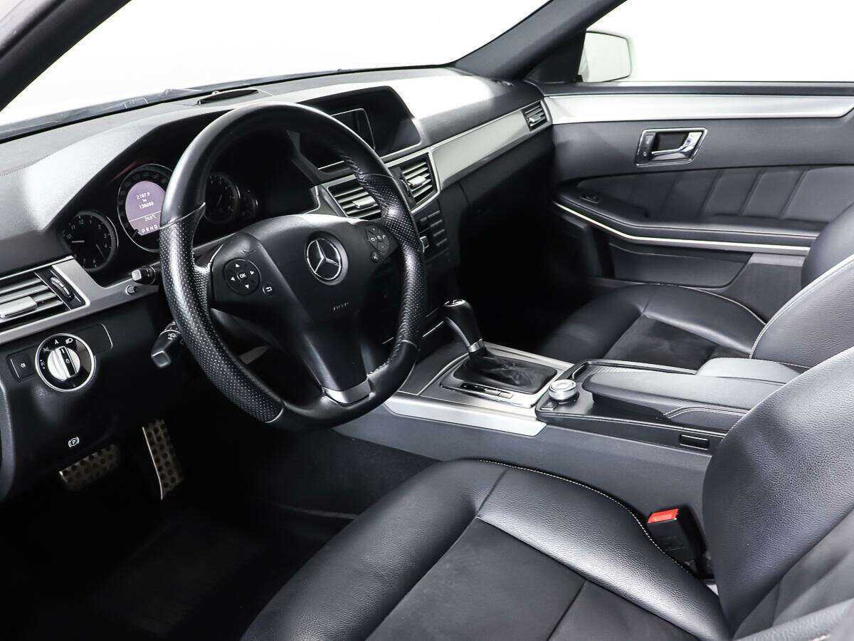 Mercedes-Benz E-Класс с пробегом — 2010 год. Фото: #12