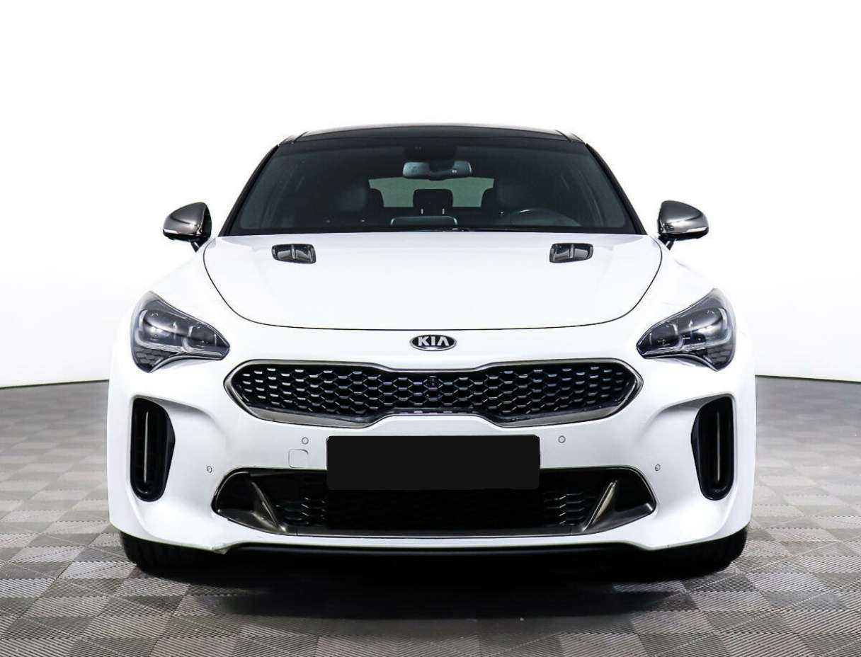 Kia Stinger с пробегом — 2018 год. Фото: #1