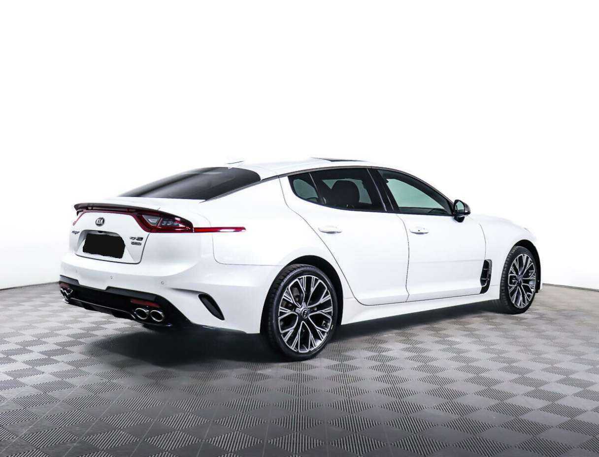 Kia Stinger с пробегом — 2018 год. Фото: #4