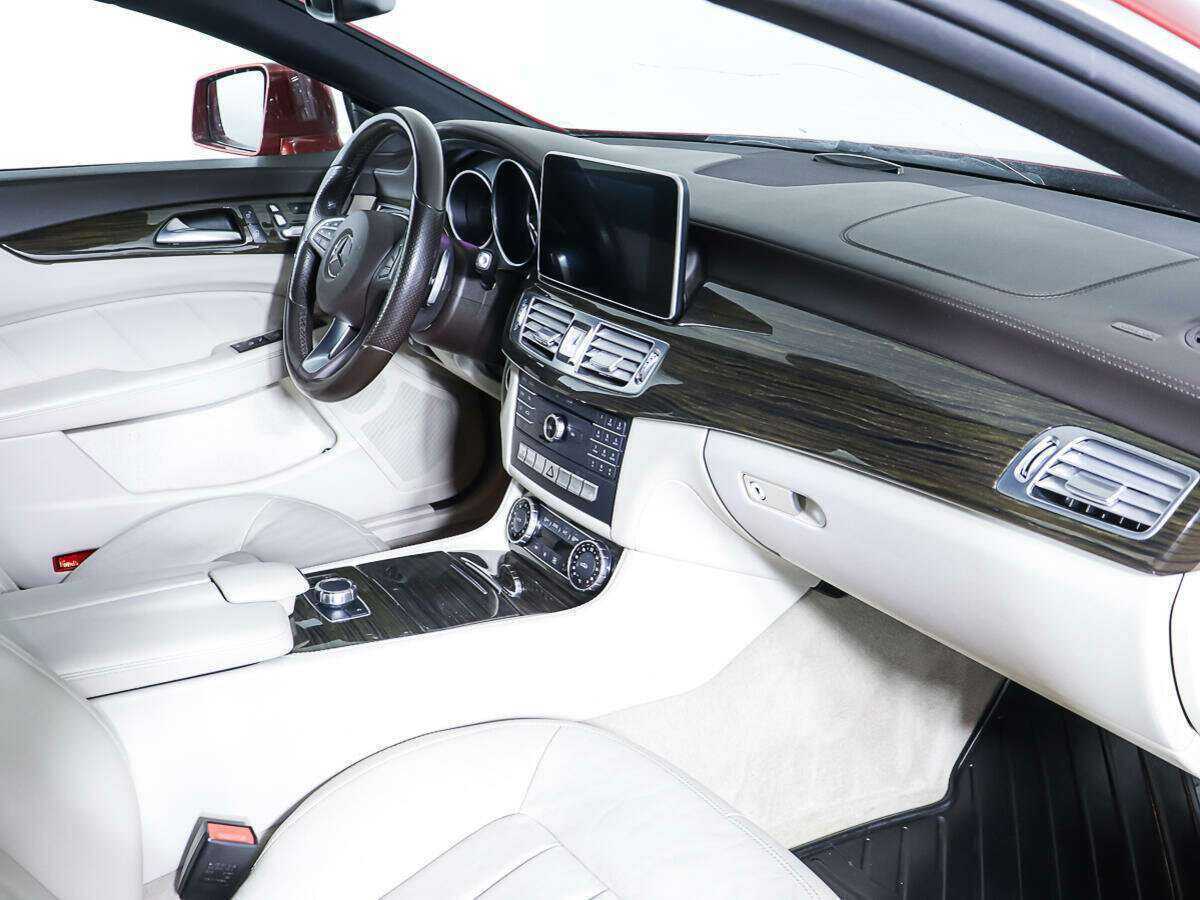 Mercedes-Benz CLS с пробегом — 2016 год. Фото: #8