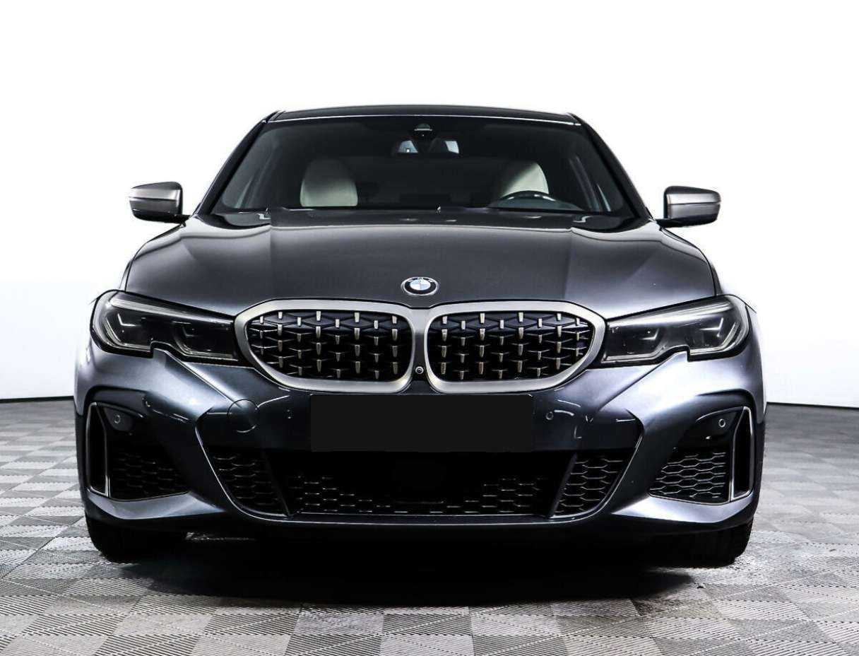 BMW 3 серии с пробегом — 2021 год. Фото: #1