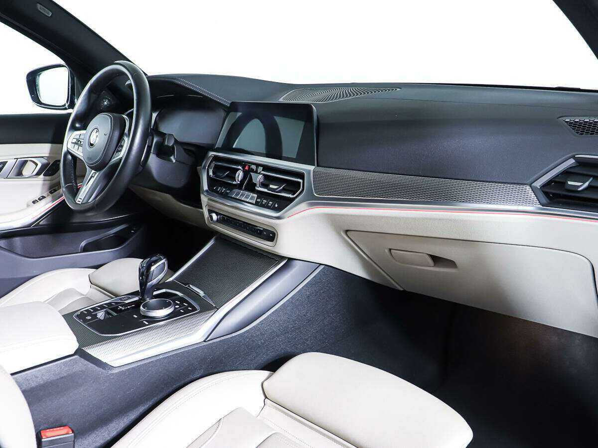 BMW 3 серии с пробегом — 2021 год. Фото: #8