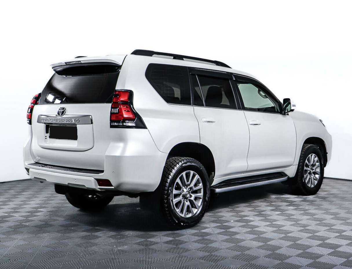 Toyota Land Cruiser Prado с пробегом — 2017 год. Фото: #4