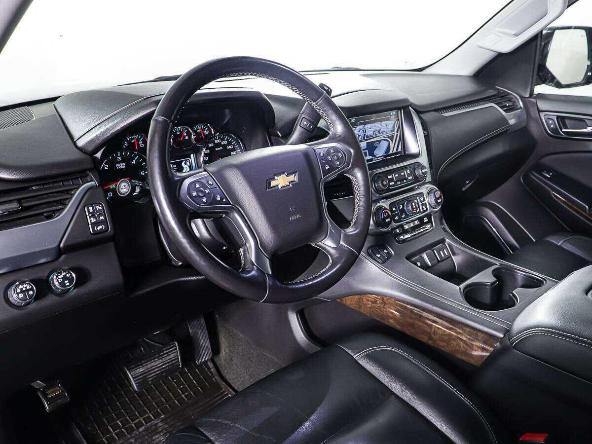 Chevrolet Tahoe с пробегом — 2016 год. Фото: #13