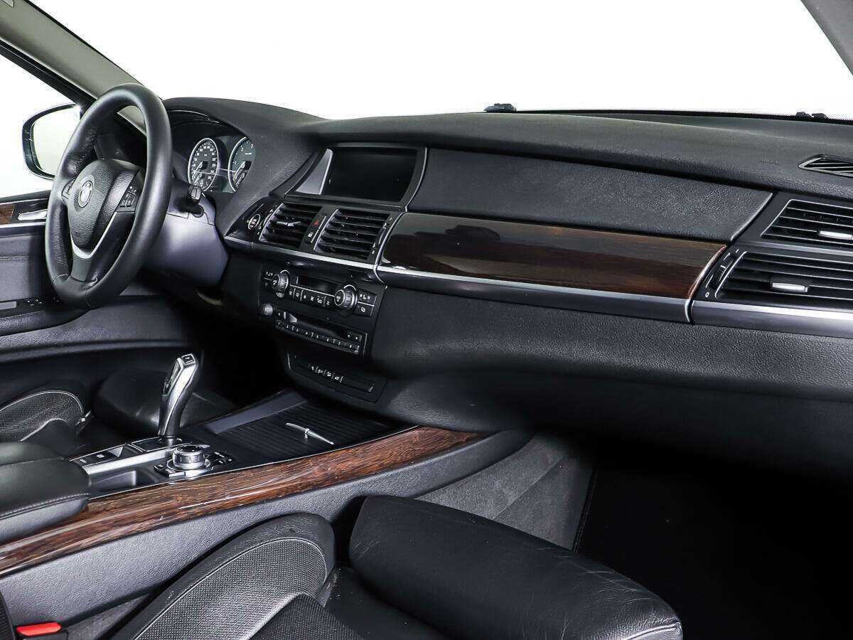 BMW X5 с пробегом — 2010 год. Фото: #8