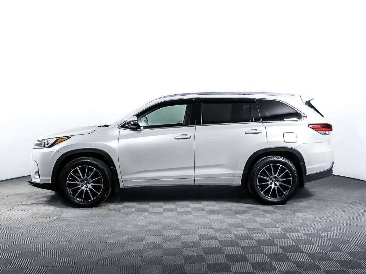 Toyota Highlander с пробегом — 2017 год. Фото: #7