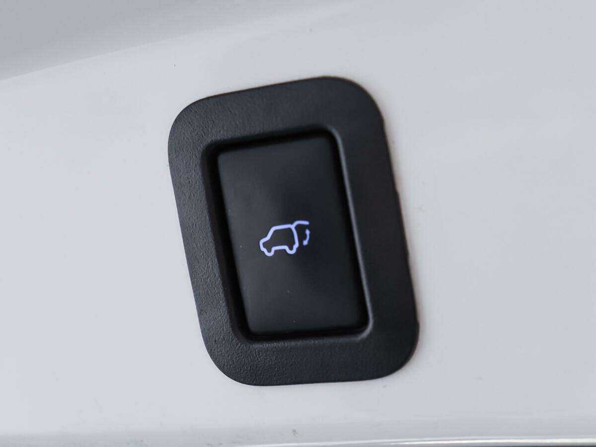 Toyota Highlander с пробегом — 2017 год. Фото: #17