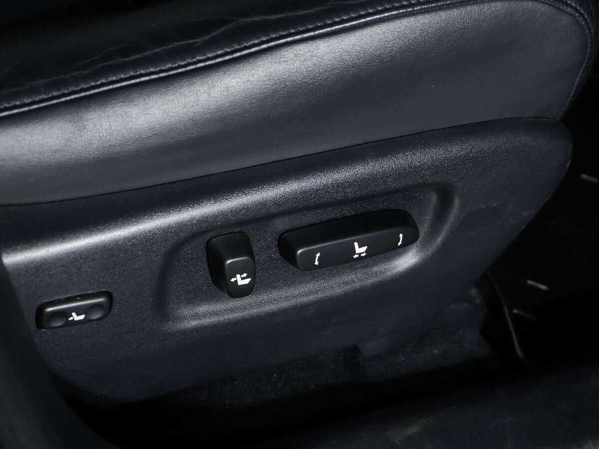 Lexus RX с пробегом — 2011 год. Фото: #16