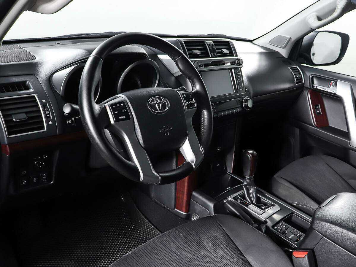 Toyota Land Cruiser Prado с пробегом — 2015 год. Фото: #12