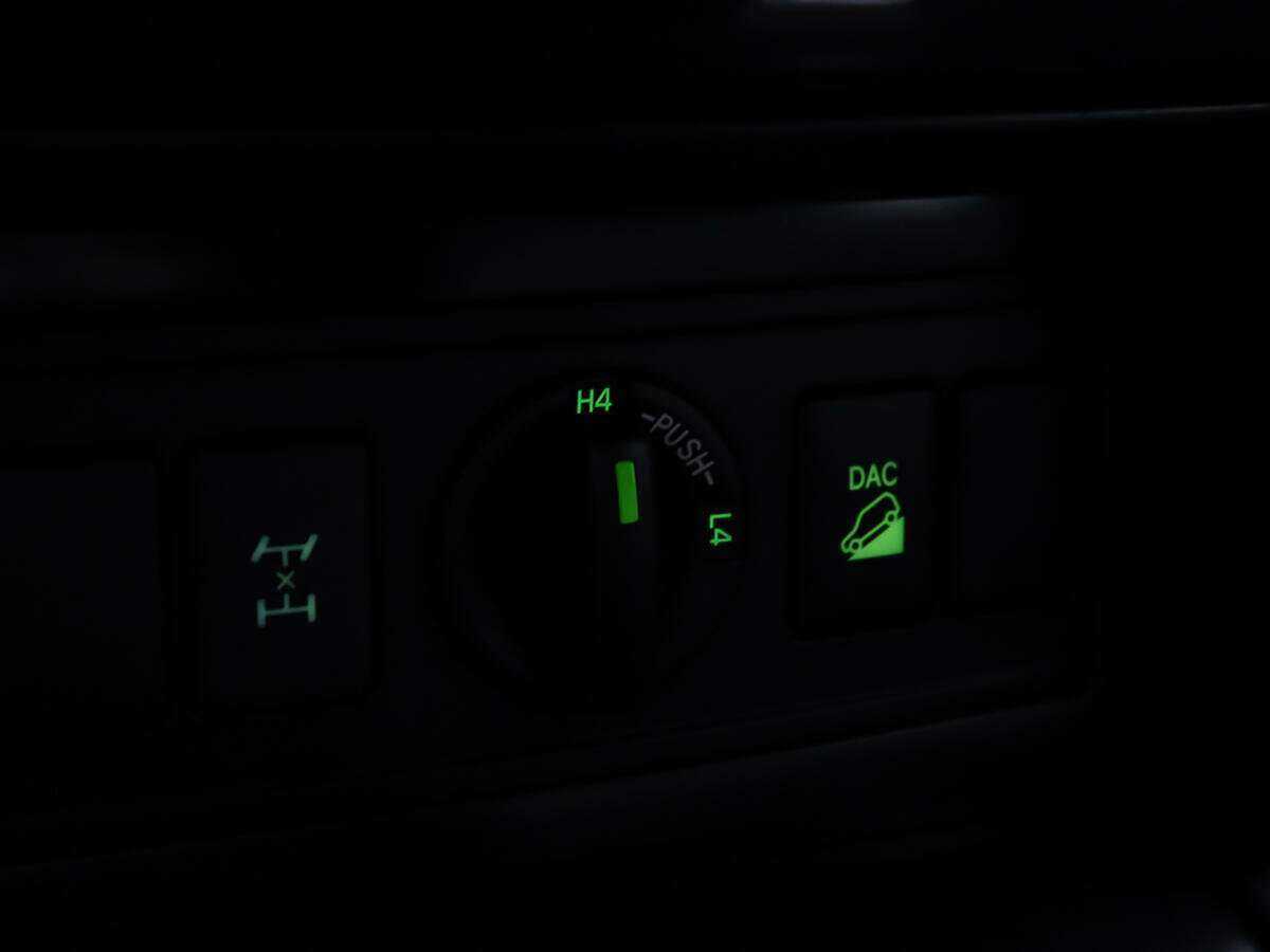 Toyota Land Cruiser Prado с пробегом — 2015 год. Фото: #21