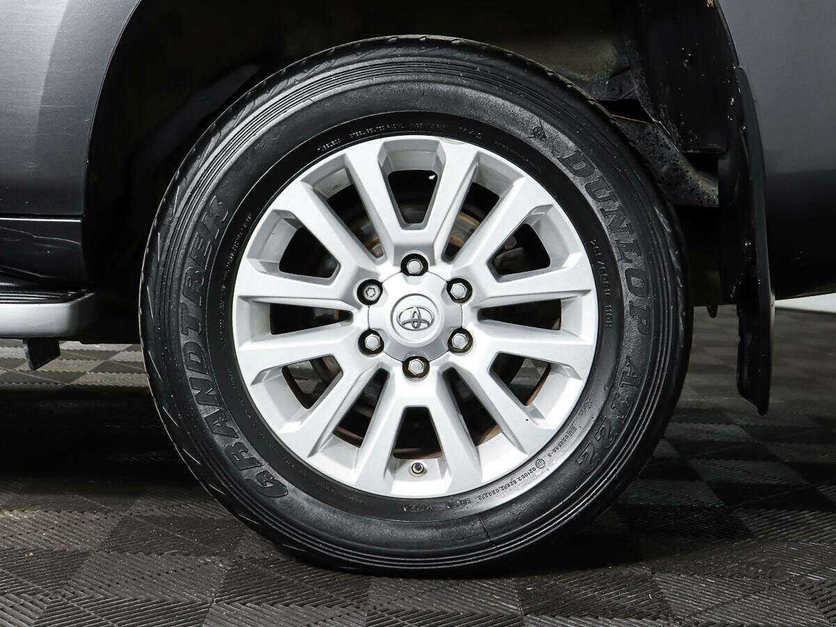 Toyota Land Cruiser Prado с пробегом — 2015 год. Фото: #23