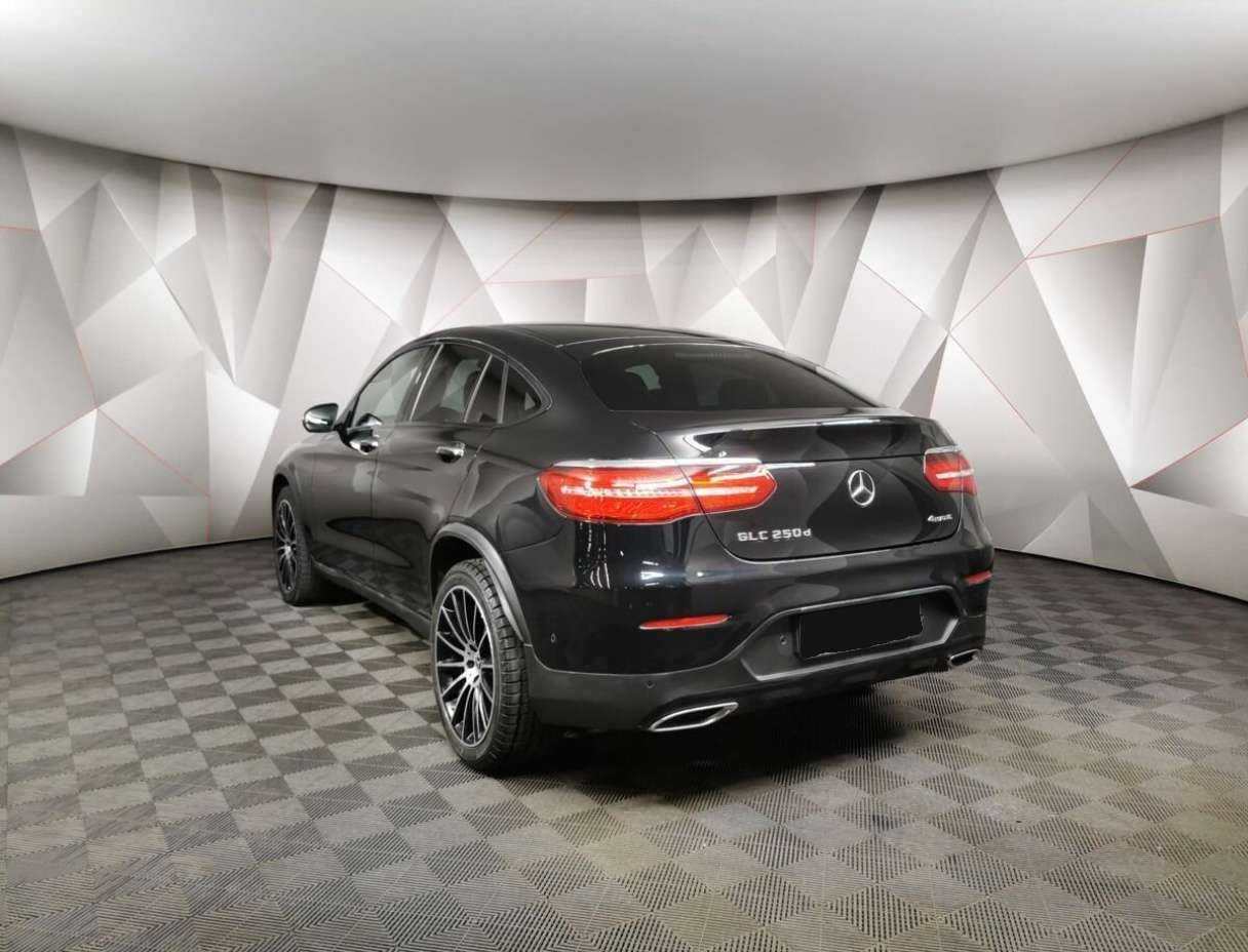 Mercedes-Benz GLC Coupe с пробегом — 2018 год. Фото: #3