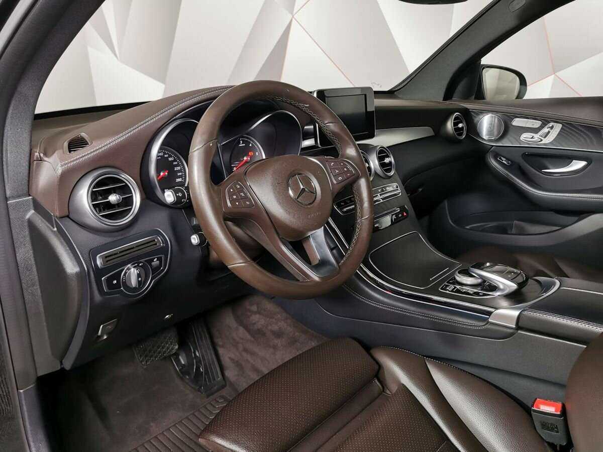 Mercedes-Benz GLC Coupe с пробегом — 2018 год. Фото: #12