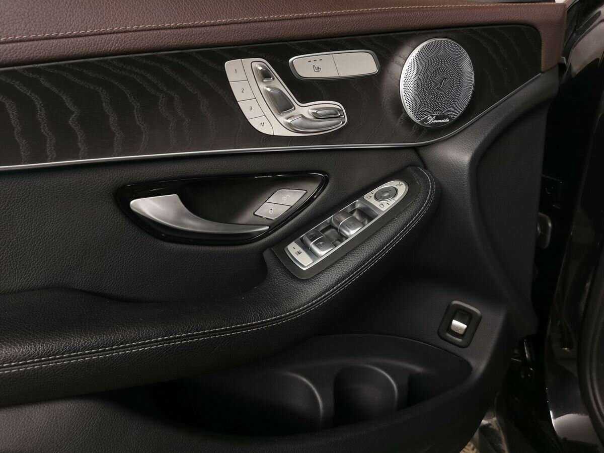 Mercedes-Benz GLC Coupe с пробегом — 2018 год. Фото: #15