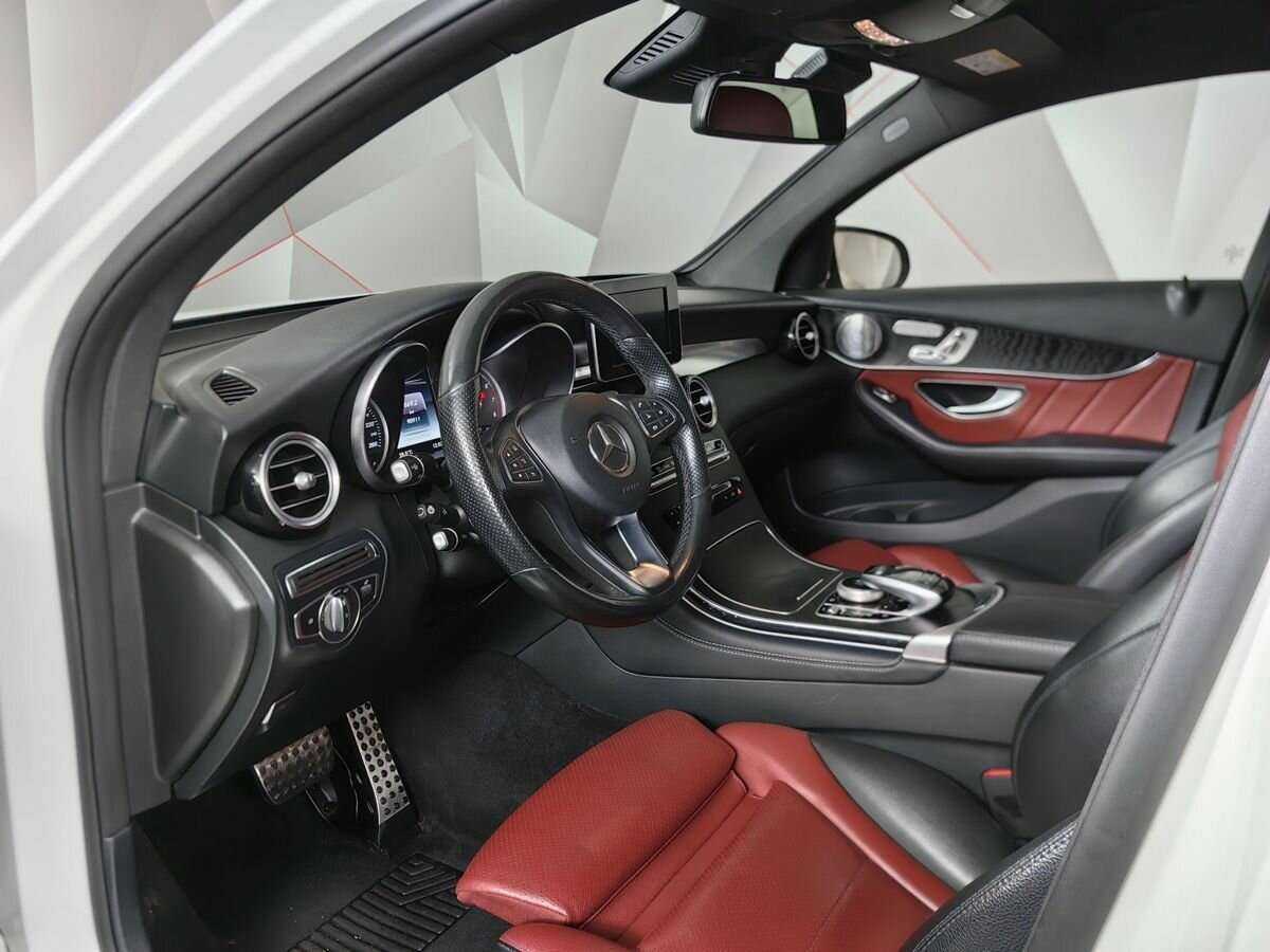 Mercedes-Benz GLC Coupe с пробегом — 2017 год. Фото: #12