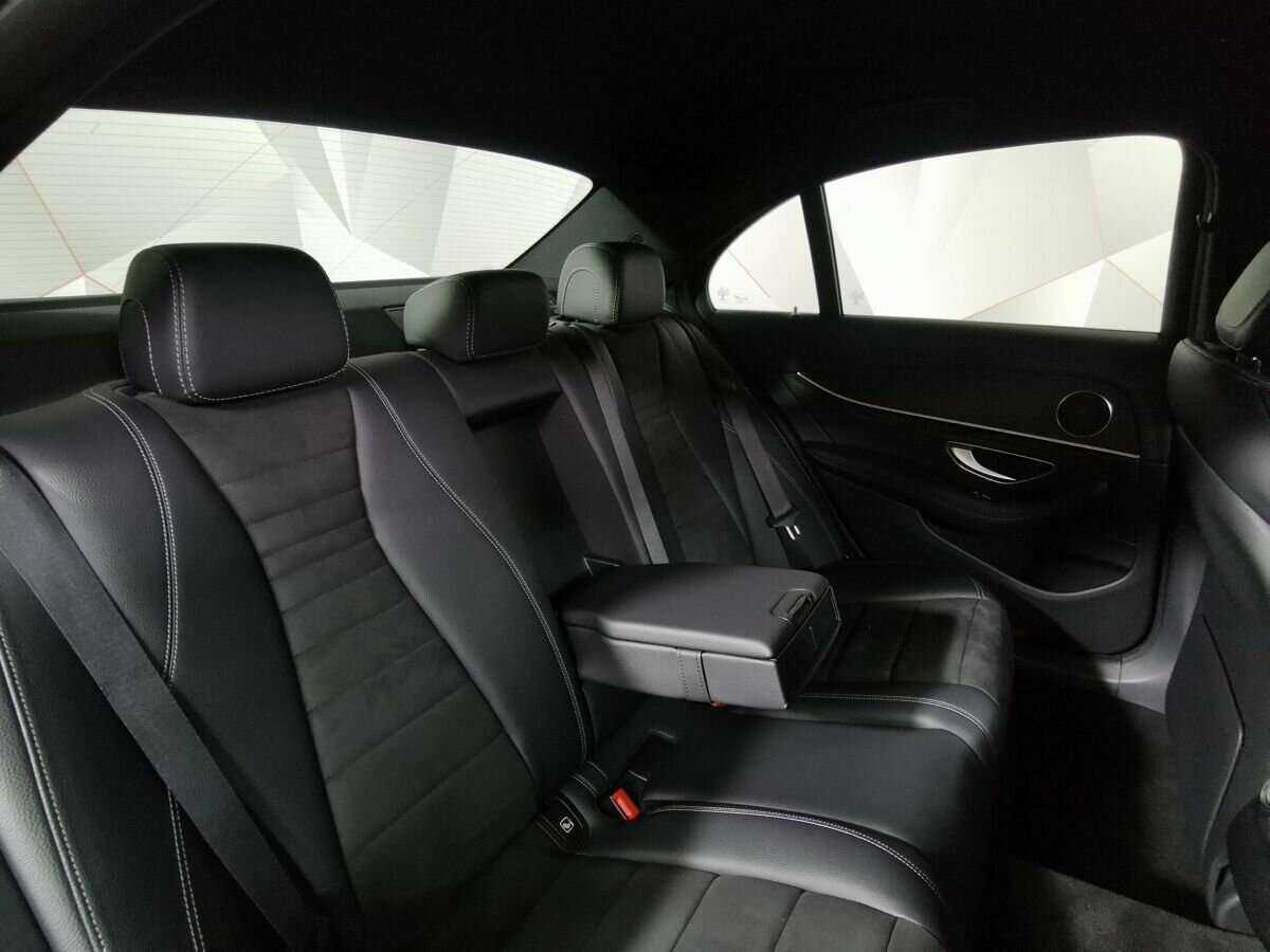 Mercedes-Benz E-Класс с пробегом — 2019 год. Фото: #12