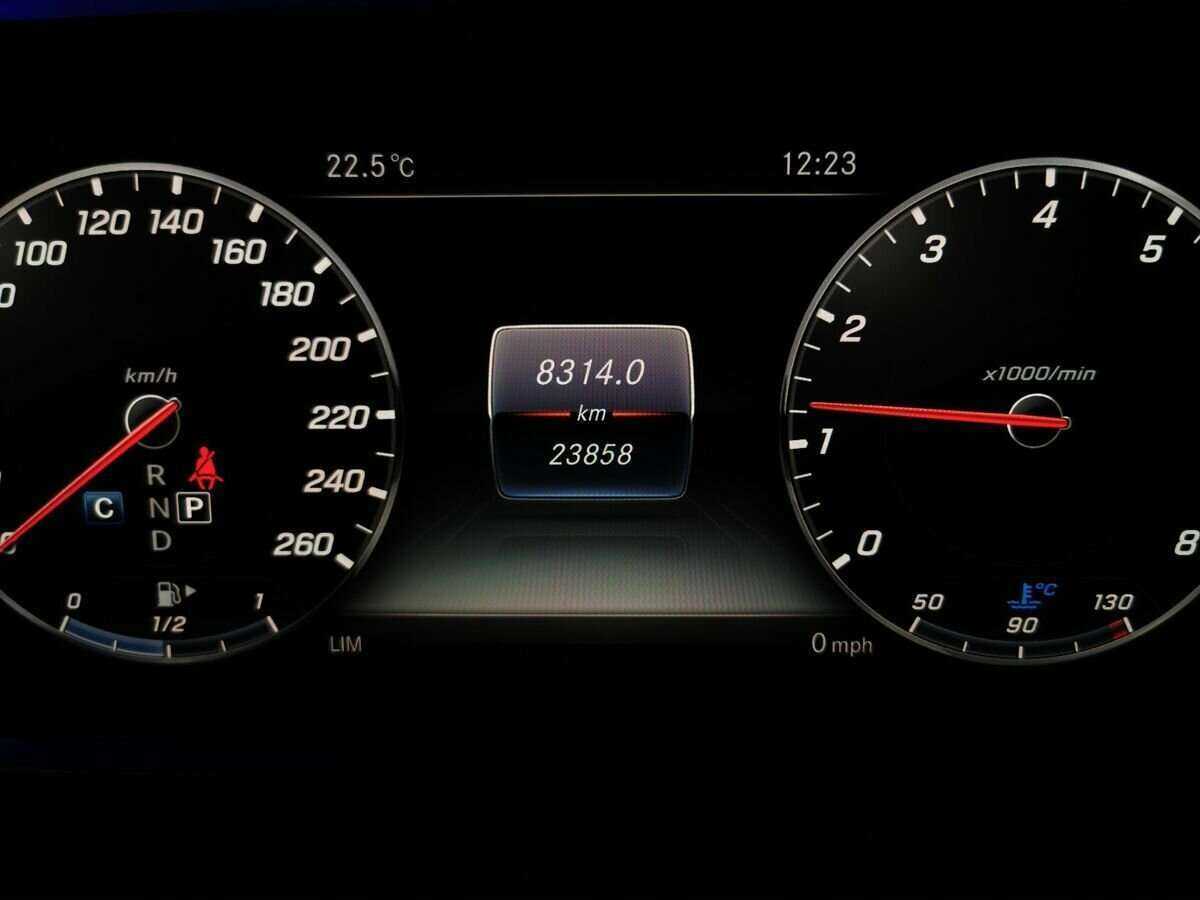 Mercedes-Benz E-Класс с пробегом — 2019 год. Фото: #15