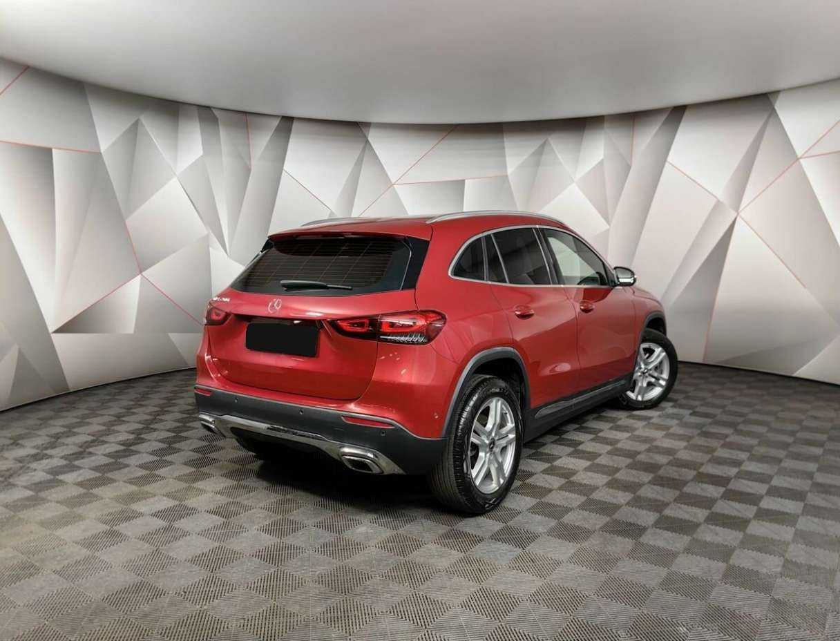 Mercedes-Benz GLA с пробегом — 2020 год. Фото: #1