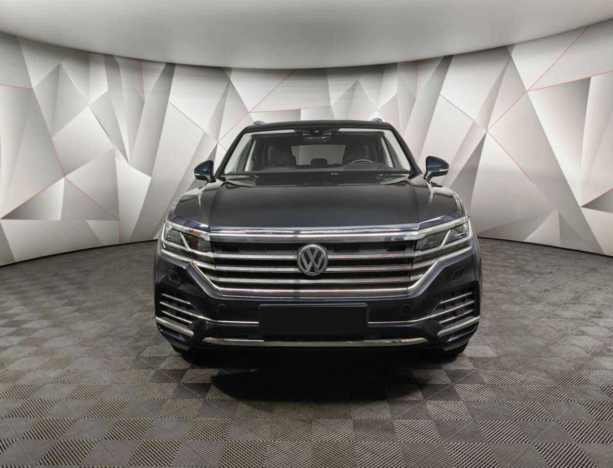 Volkswagen Touareg с пробегом — 2019 год. Фото: #6