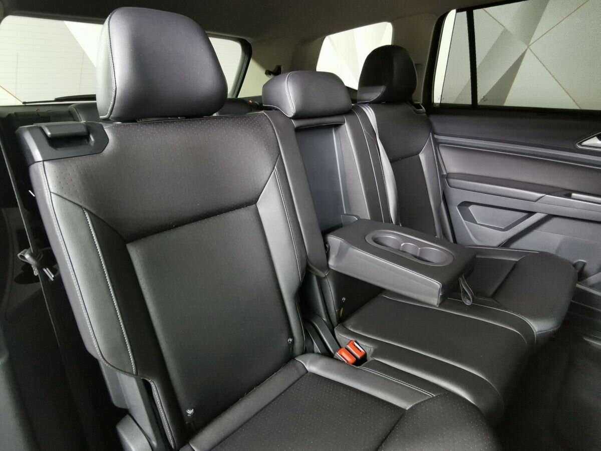 Volkswagen Teramont с пробегом — 2018 год. Фото: #12