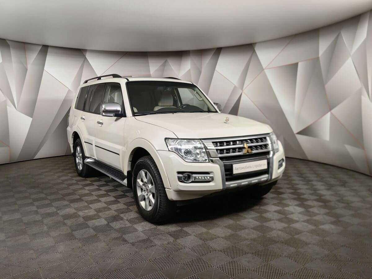 Mitsubishi Pajero с пробегом — 2021 год. Фото: #2