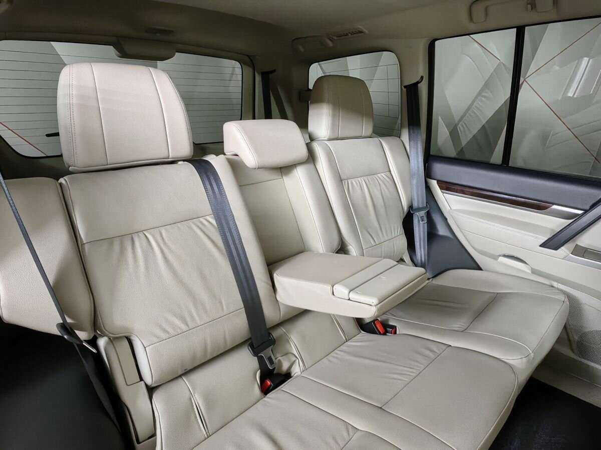 Mitsubishi Pajero с пробегом — 2021 год. Фото: #12