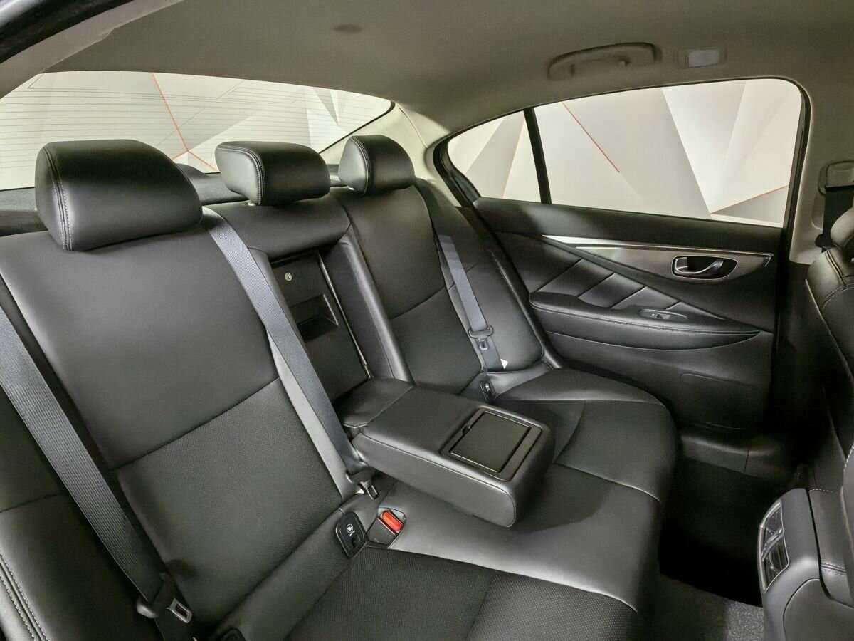 Infiniti Q50 с пробегом — 2017 год. Фото: #12