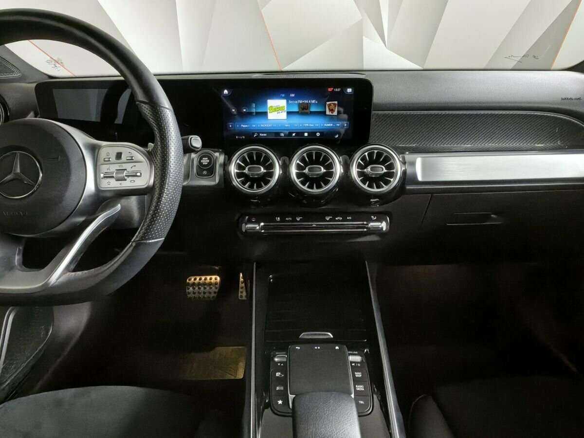 Mercedes-Benz GLB с пробегом — 2020 год. Фото: #10