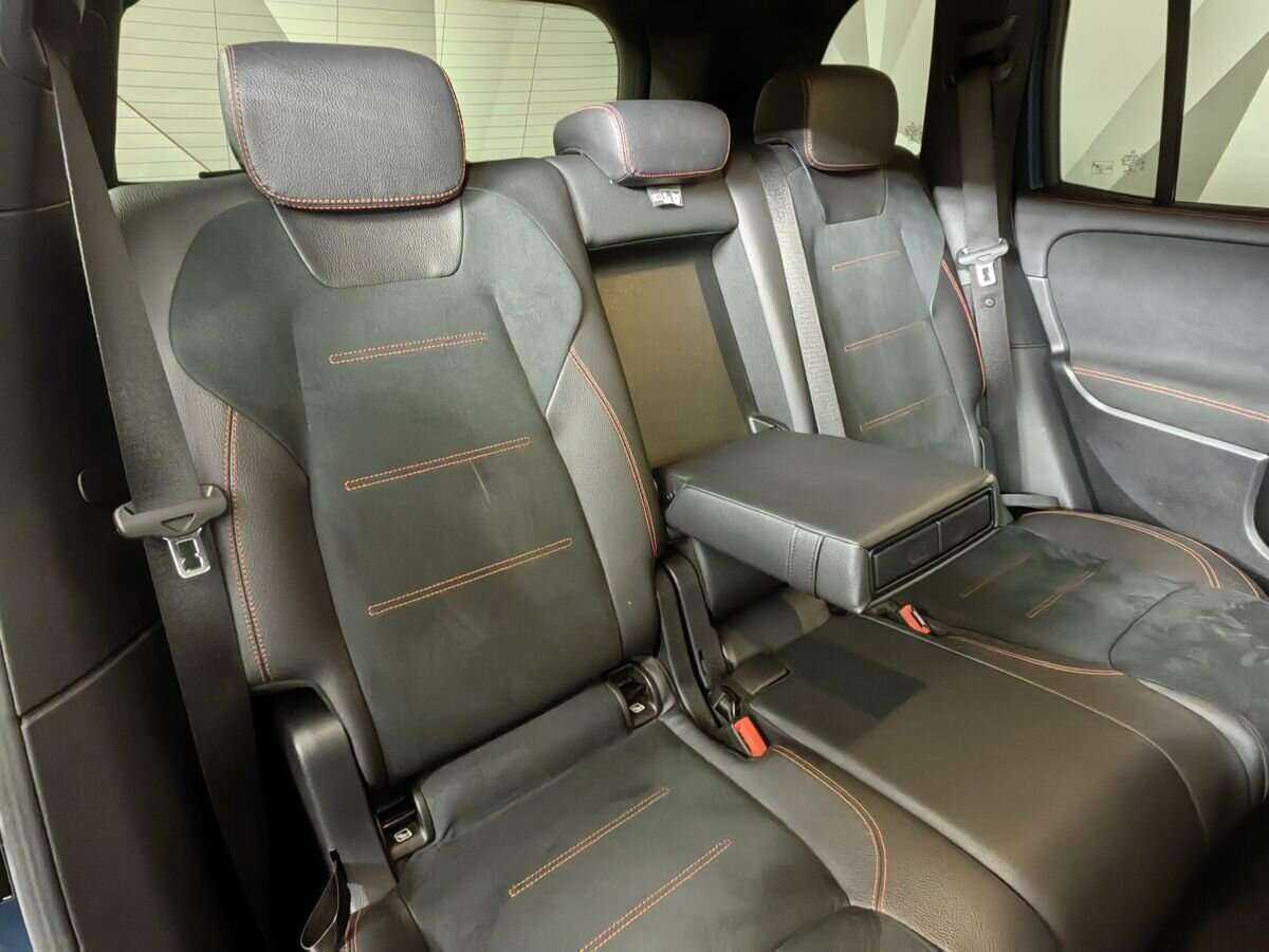 Mercedes-Benz GLB с пробегом — 2020 год. Фото: #12