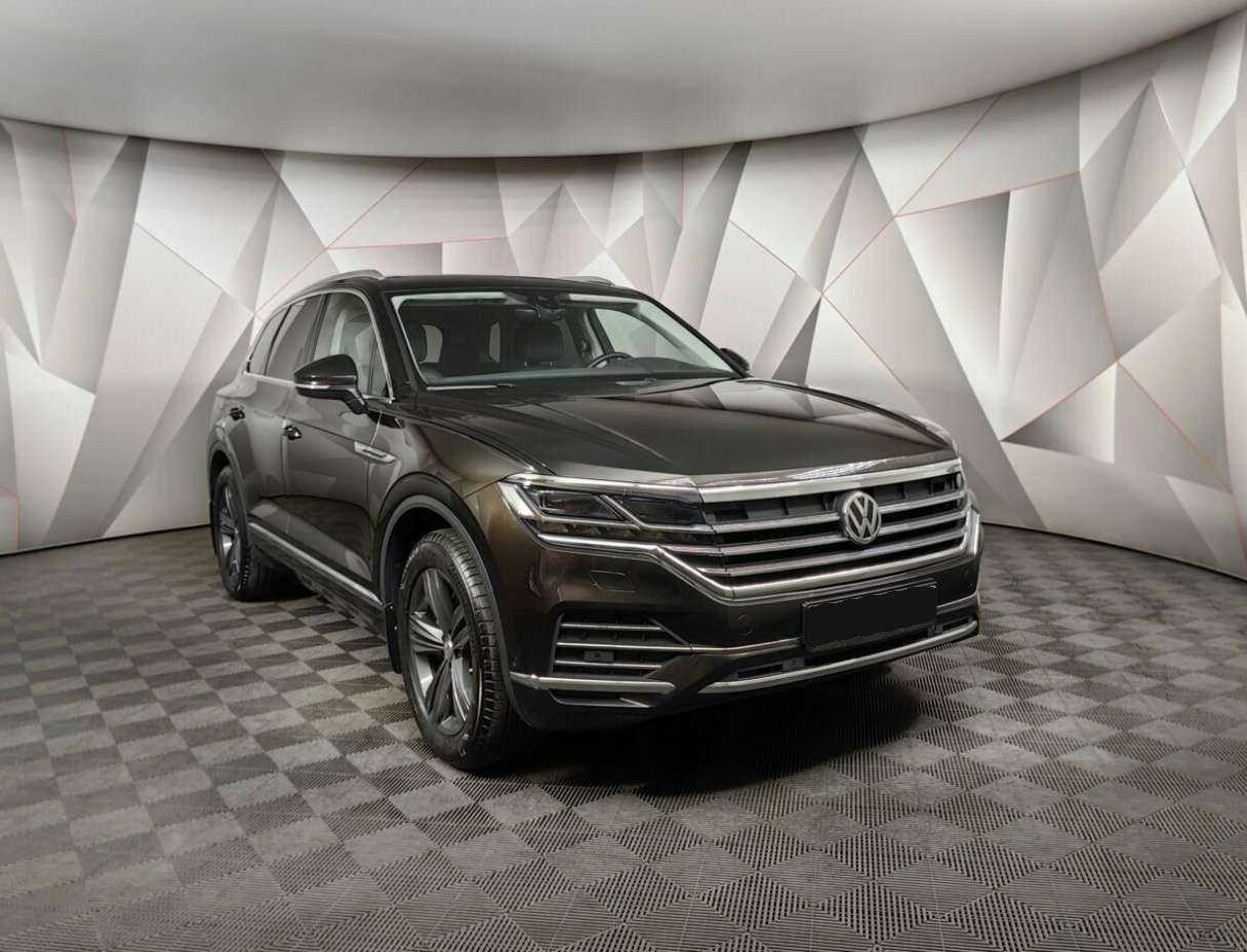 Volkswagen Touareg с пробегом — 2019 год. Фото: #2