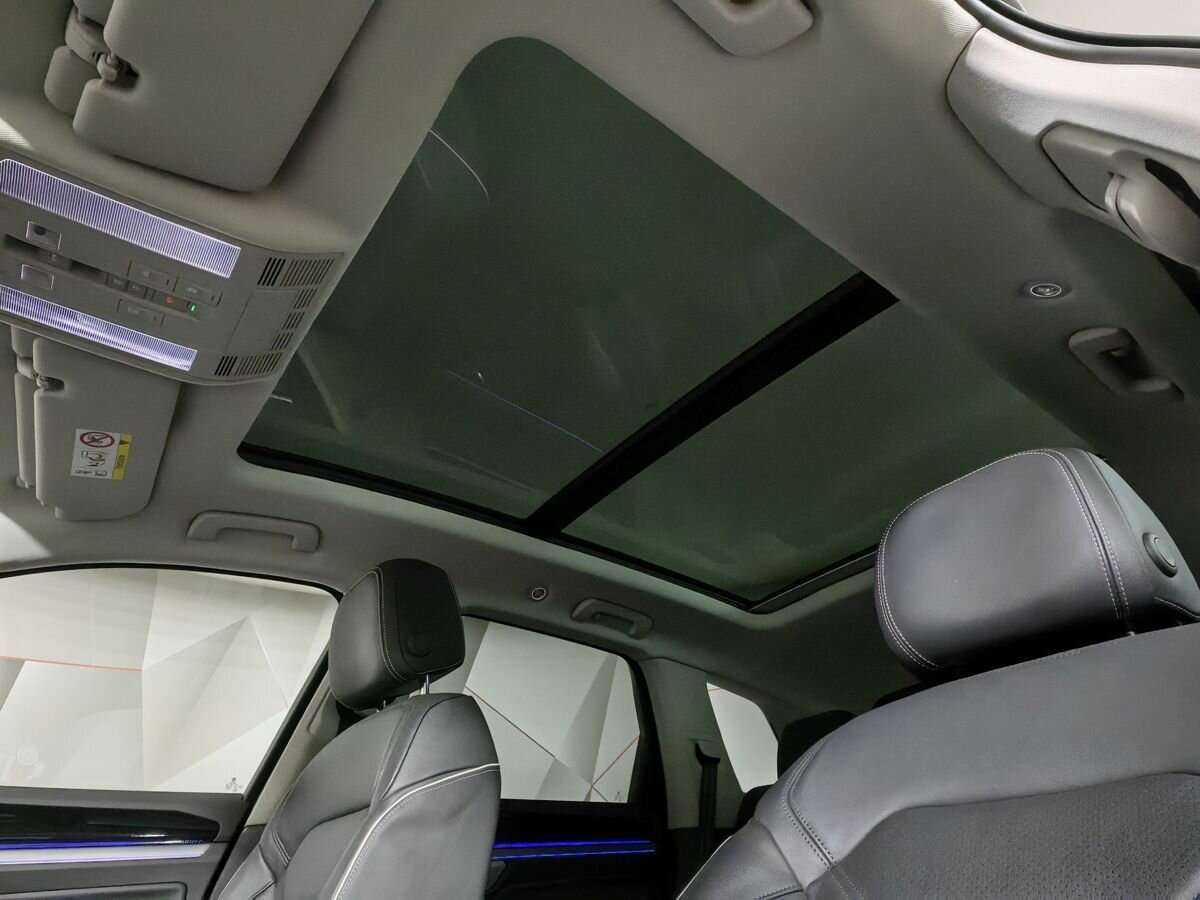 Volkswagen Touareg с пробегом — 2019 год. Фото: #17