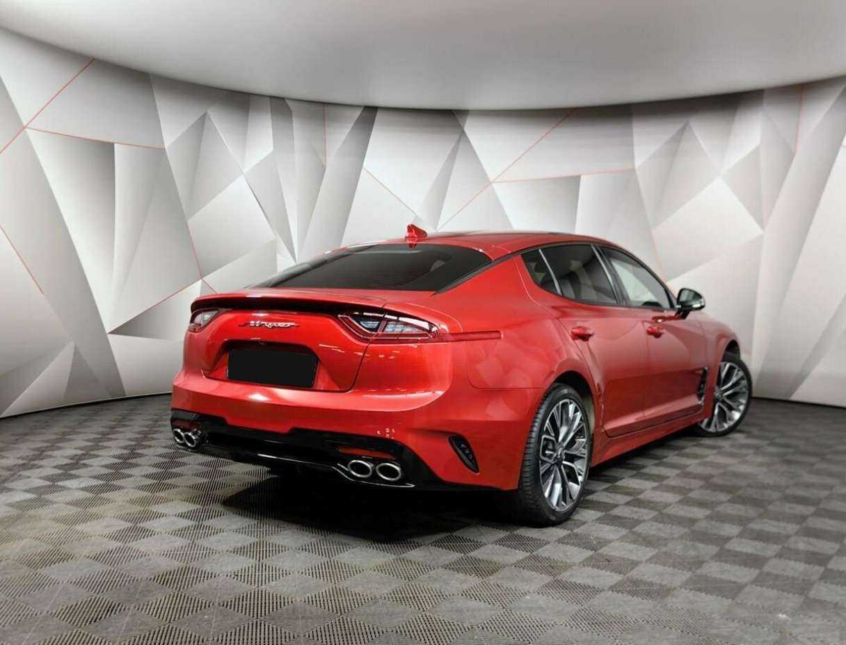 Kia Stinger с пробегом — 2019 год. Фото: #1