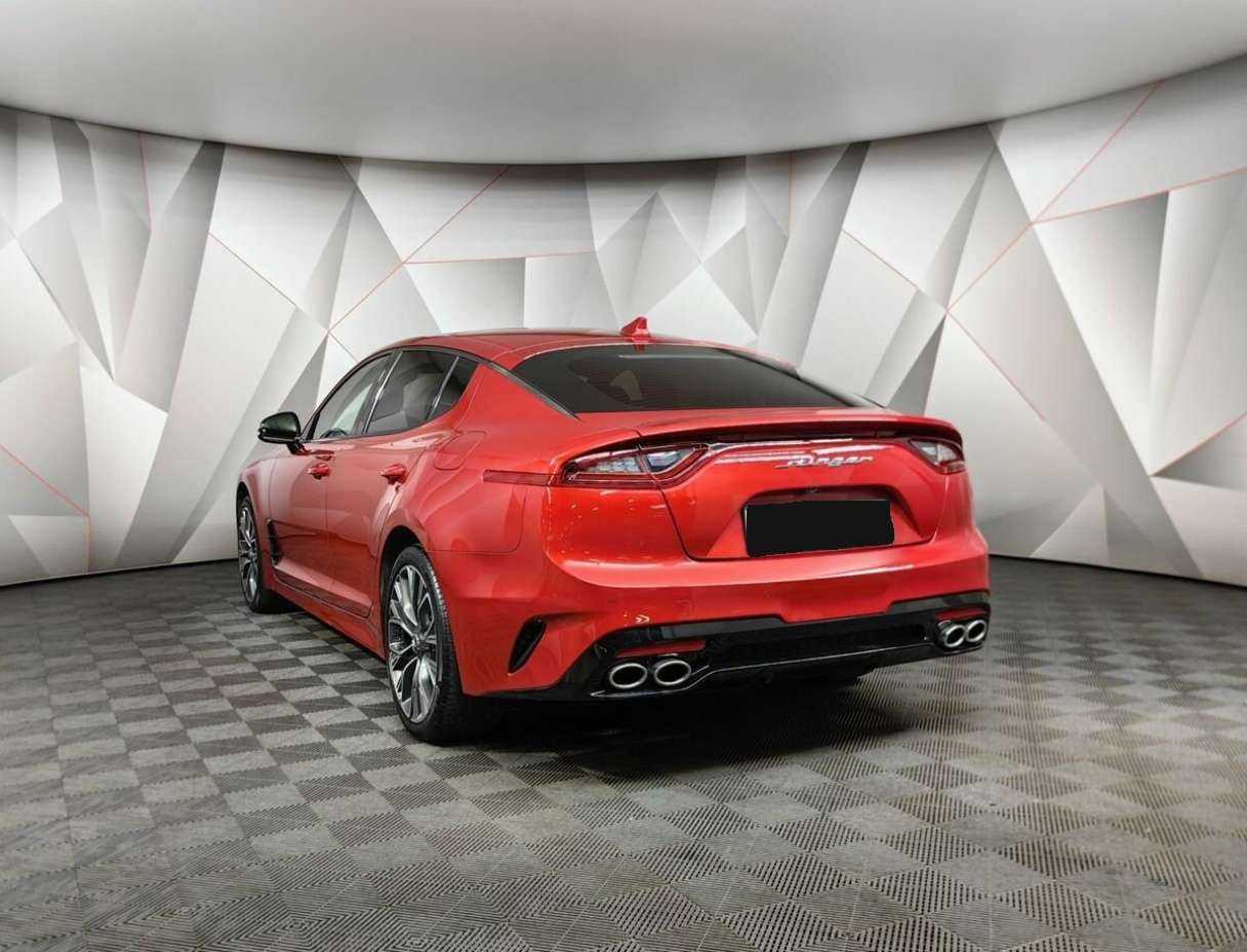 Kia Stinger с пробегом — 2019 год. Фото: #3
